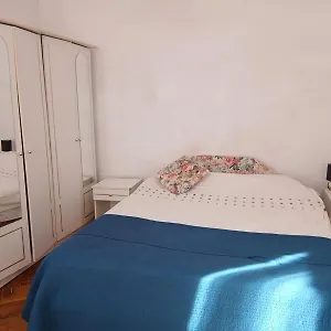 Kvartira Na B Khmelnytskoho Апартаменты